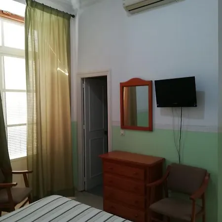 Ξενοδοχείο Nuevo *