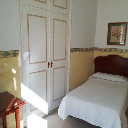 Nuevo Ξενοδοχείο Χέρεζ