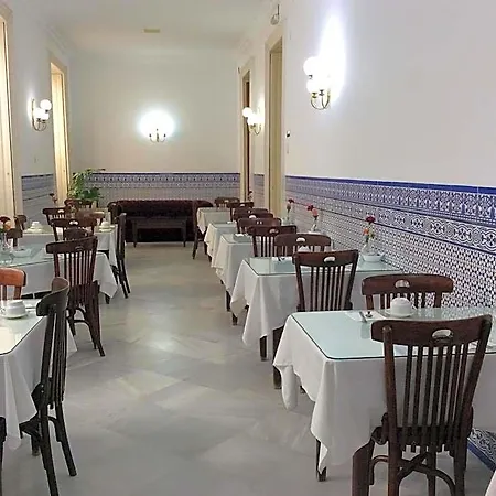 Nuevo Hotel *