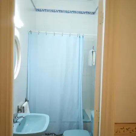 ホテル ヌエボ *